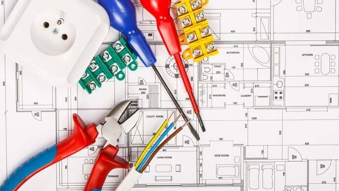 Business Must Hire an Electrical Contractor